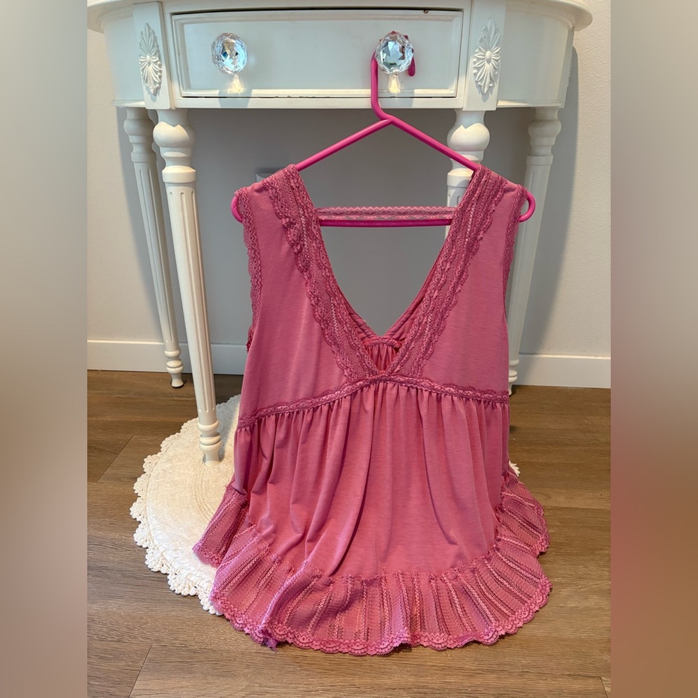 POL Ruffle Trim Cami - Picture 2 of 4
